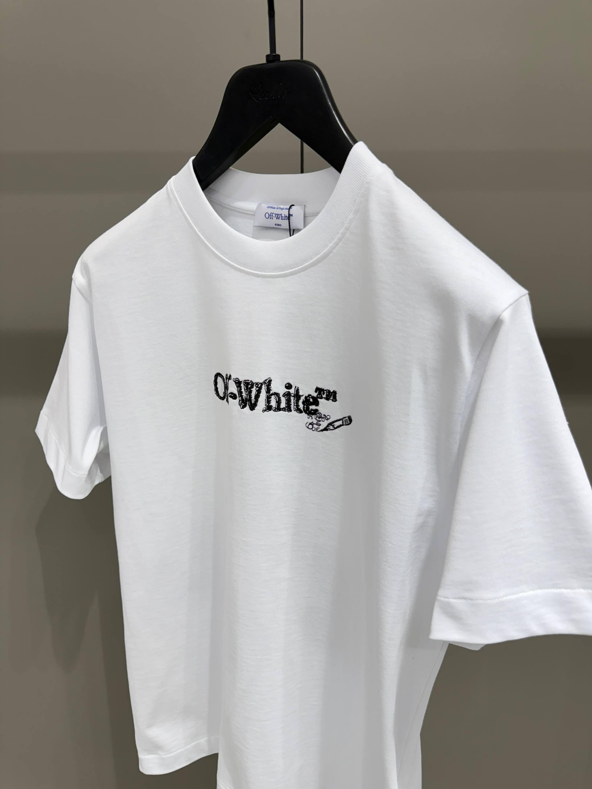 Off White - OFF077