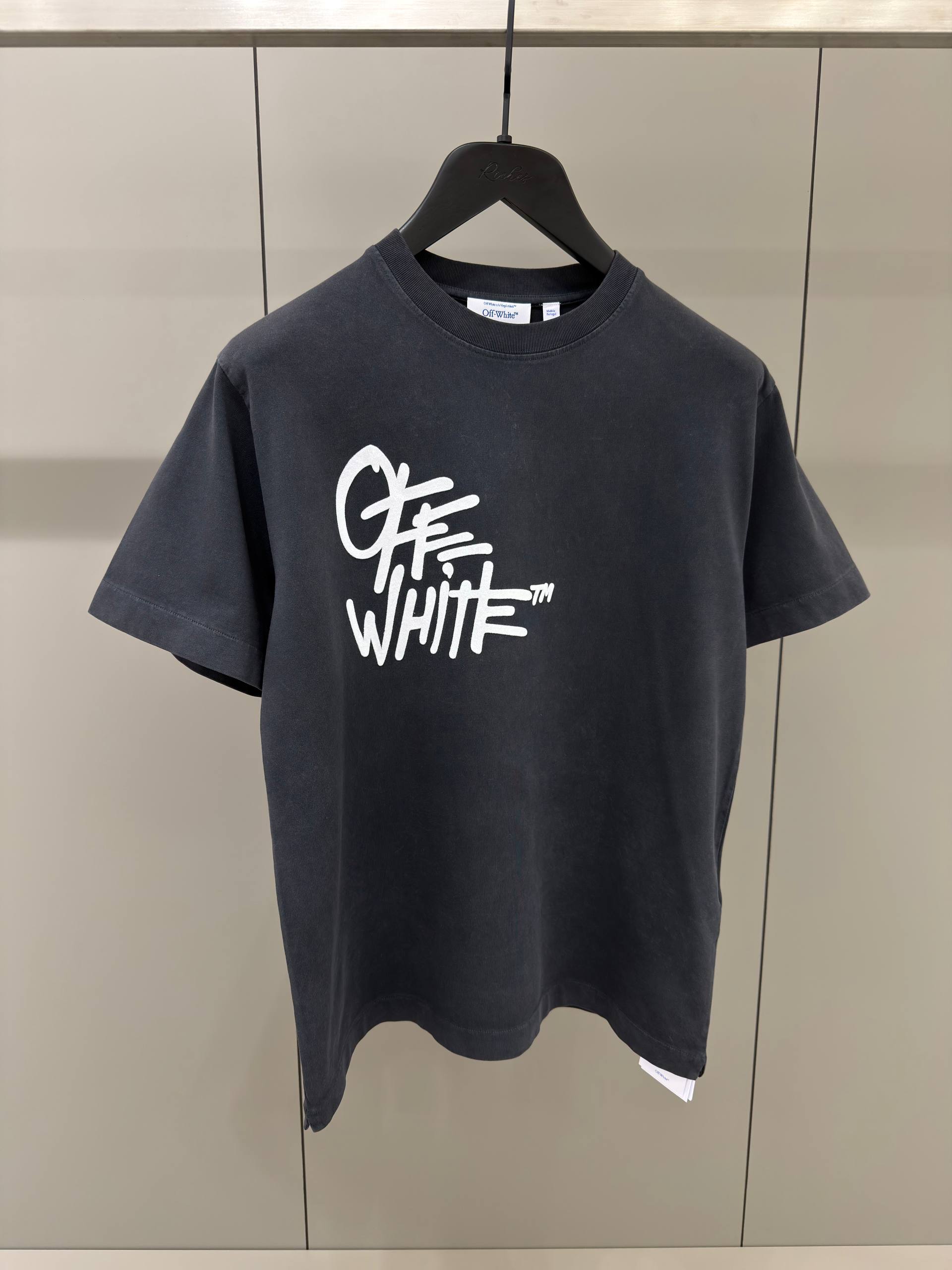 Off White - OFF8288