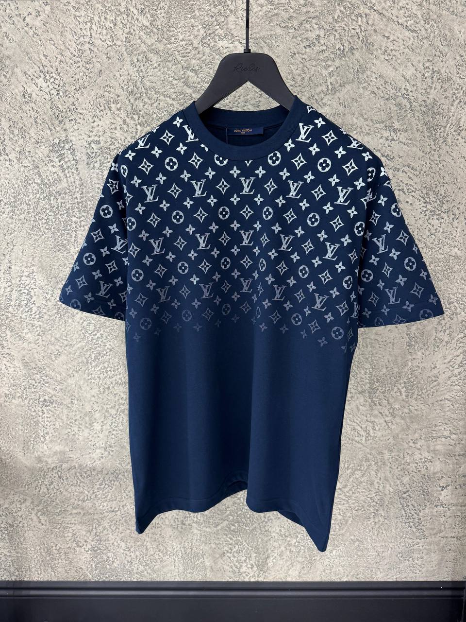 Louis Vuitton - LV334