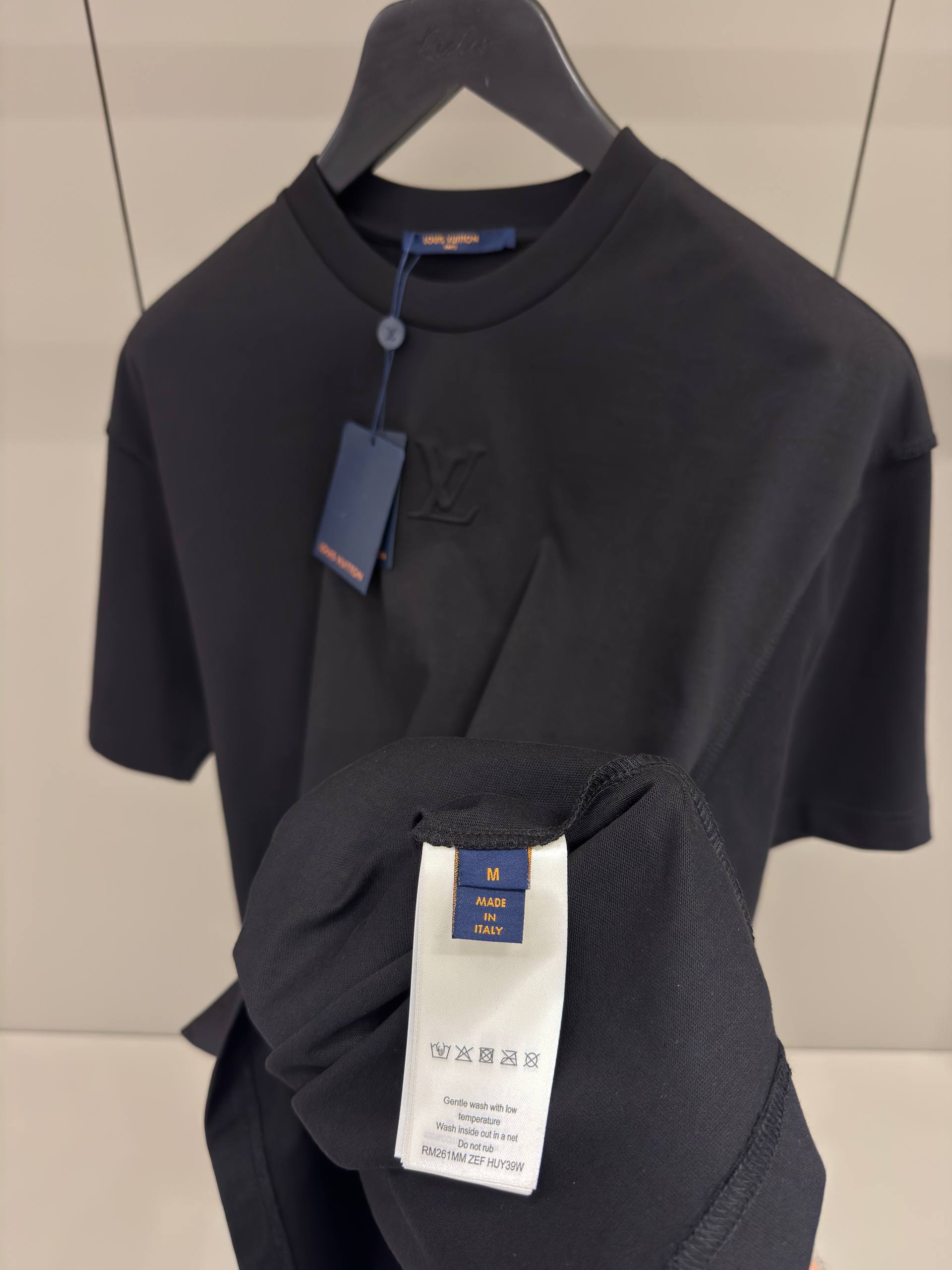 Louis Vuitton - LV123