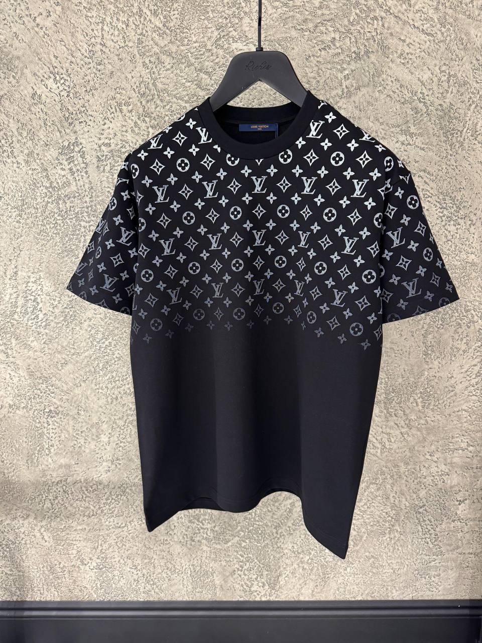 Louis Vuitton - LV335