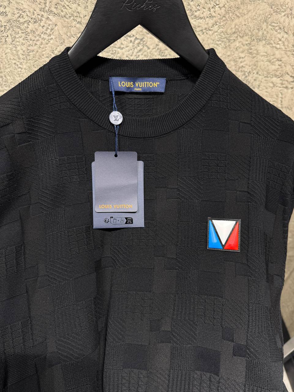 Louis Vuitton - LV343