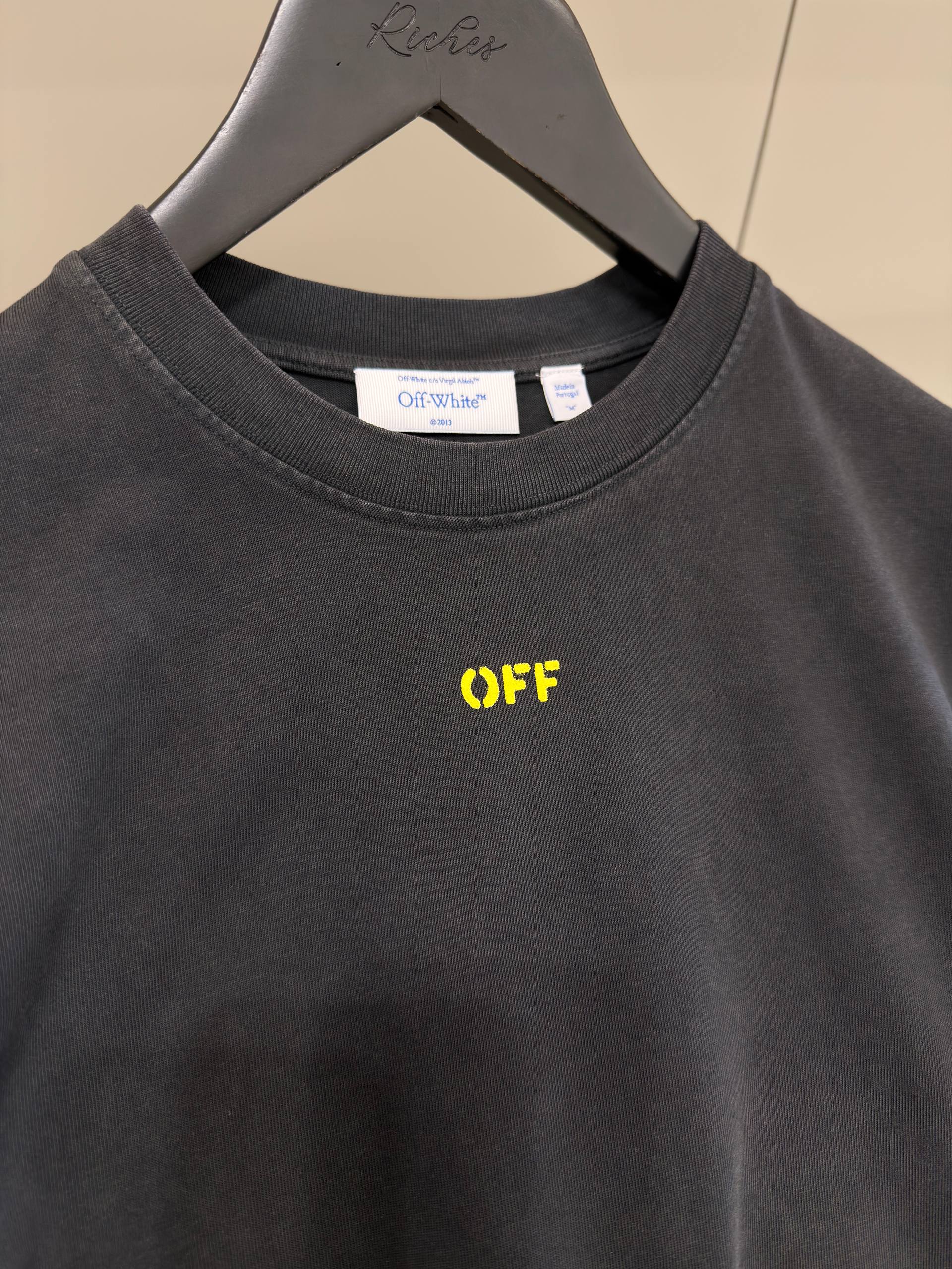 Off White - OFF8283