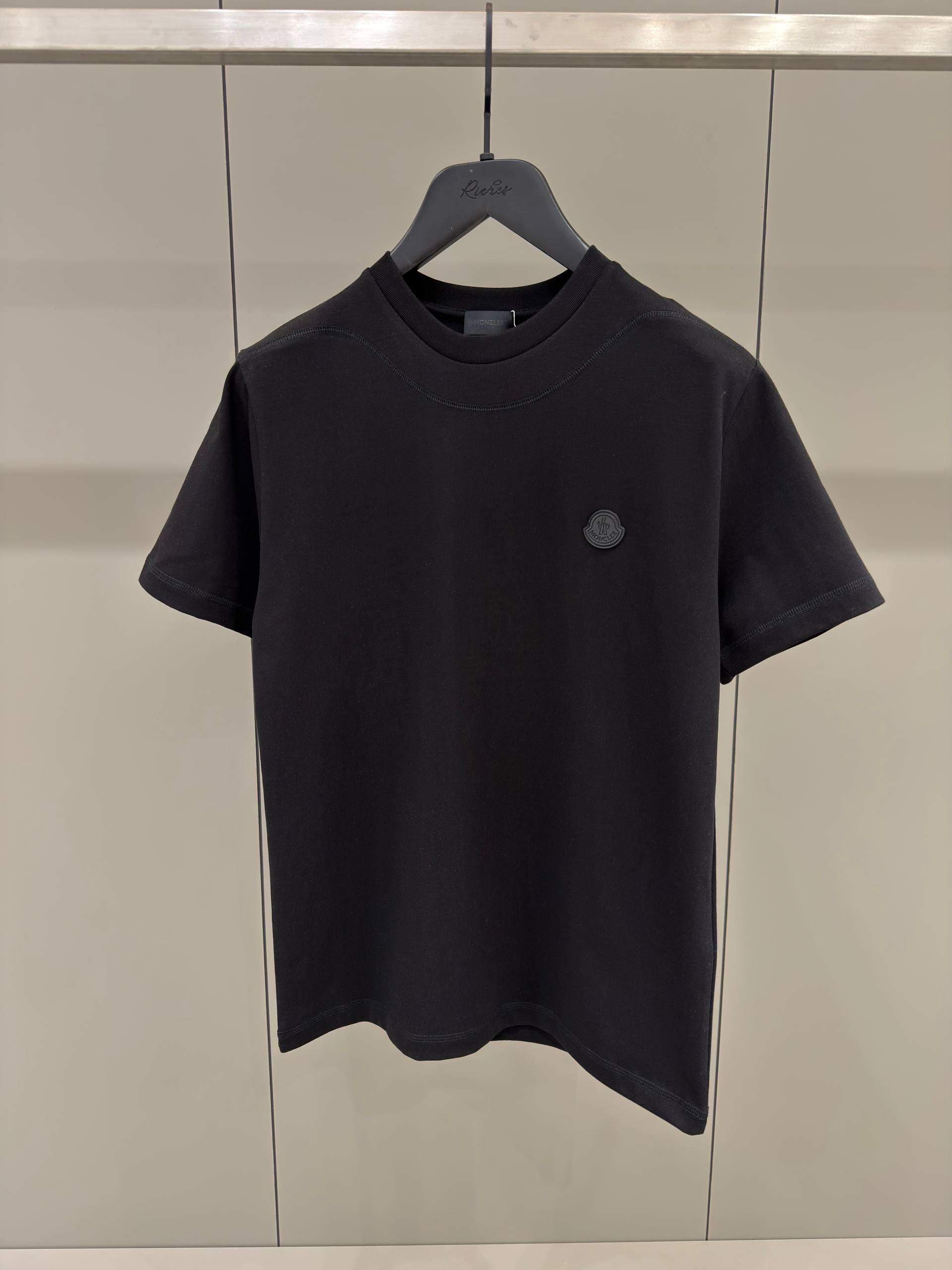 Moncler - MR1545