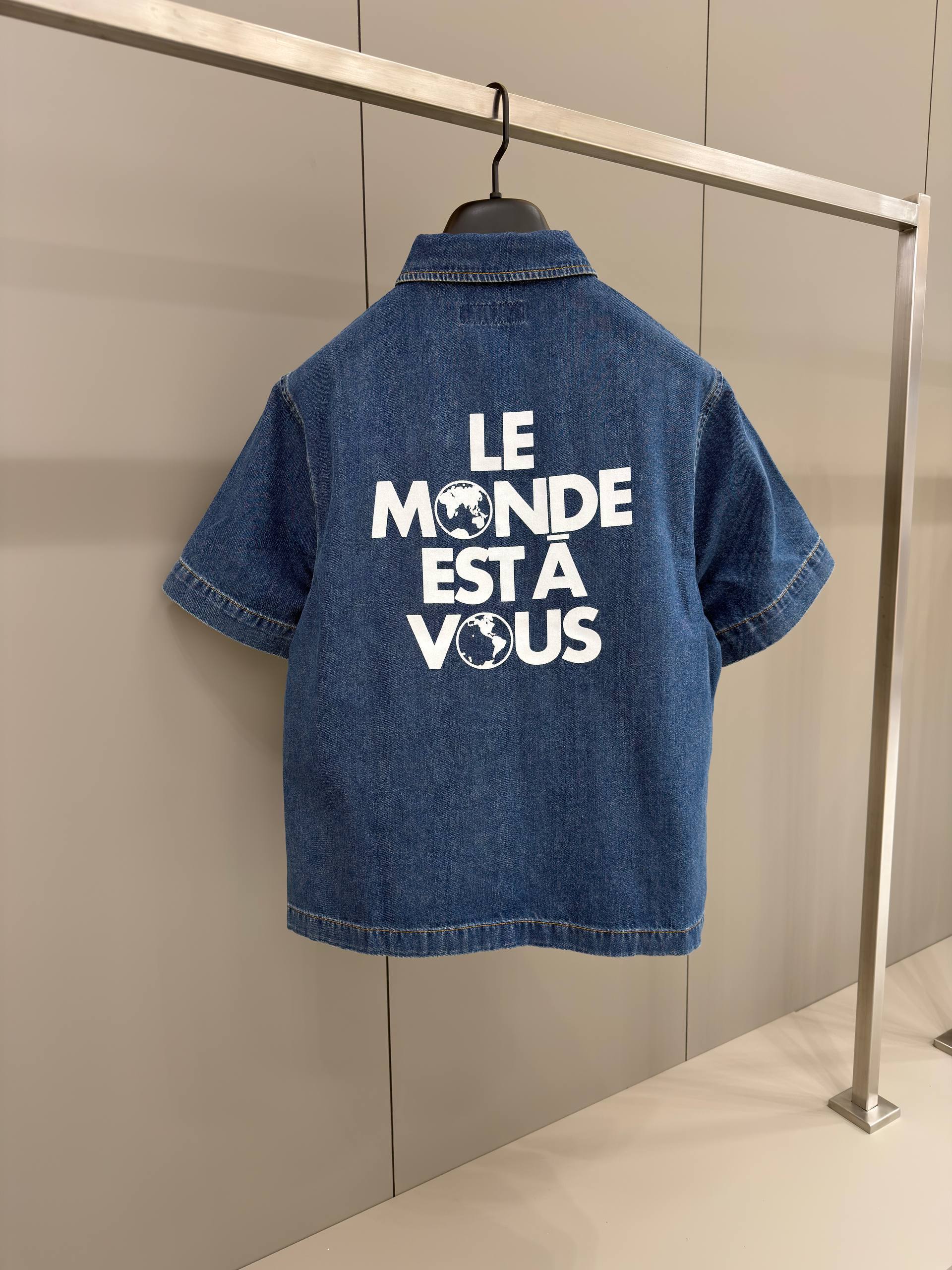 Louis Vuitton - LV130