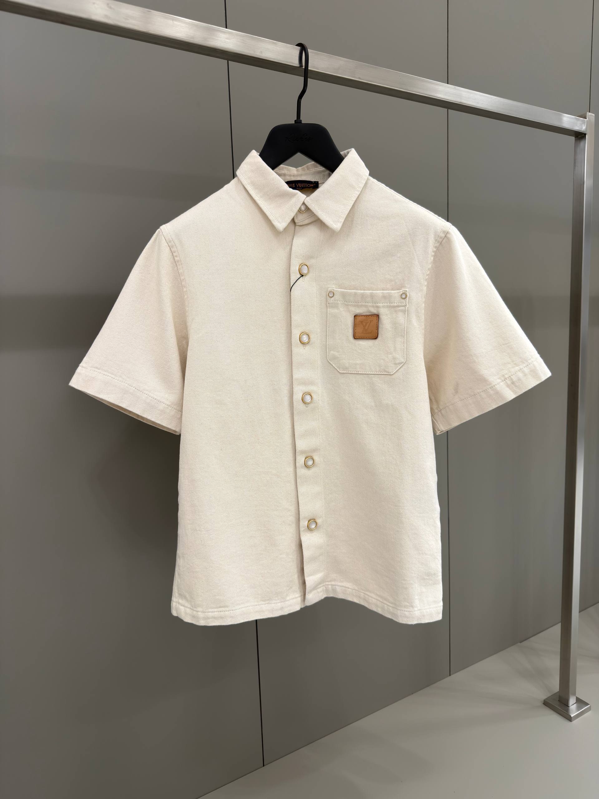 Louis Vuitton - LV129