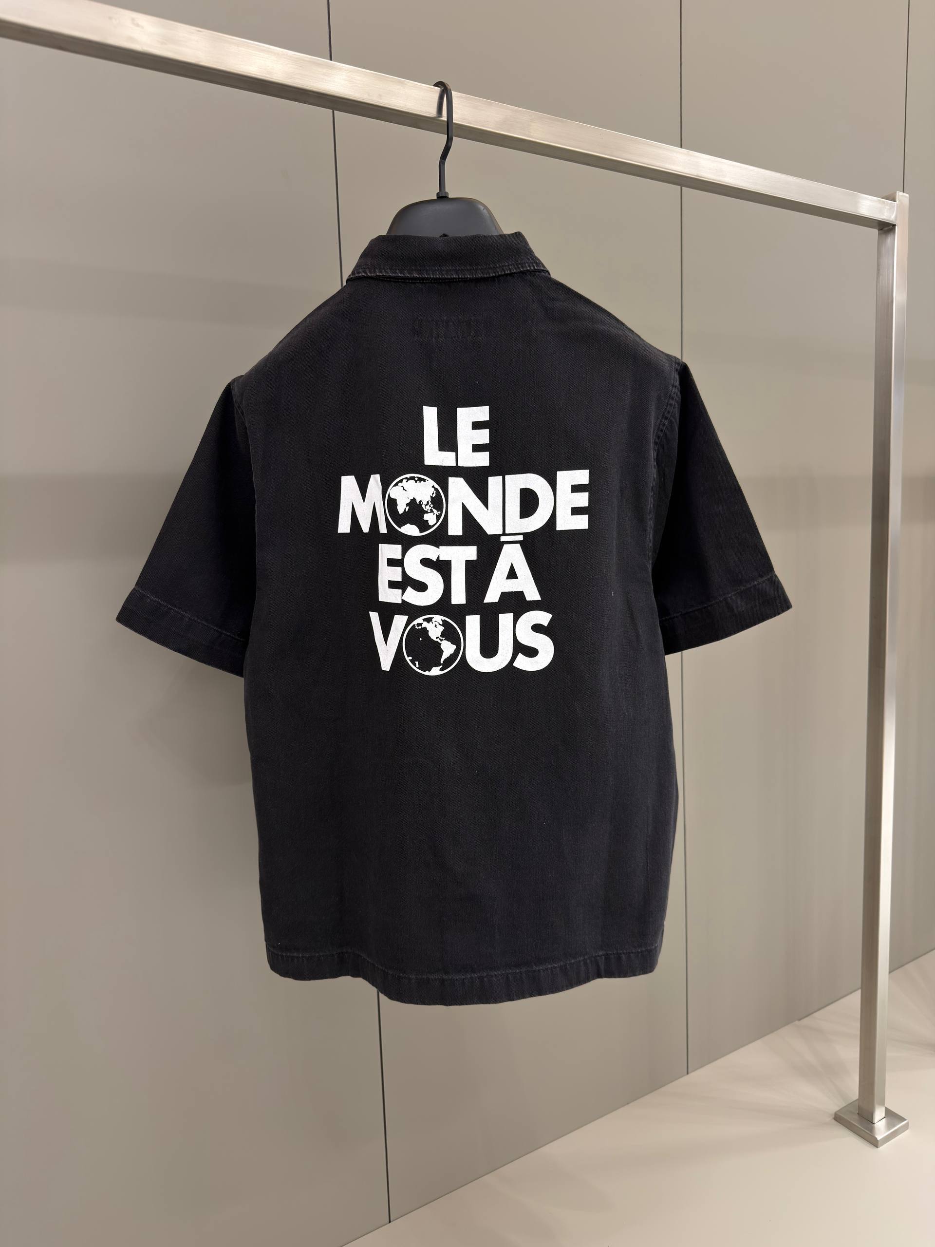 Louis Vuitton - LV128