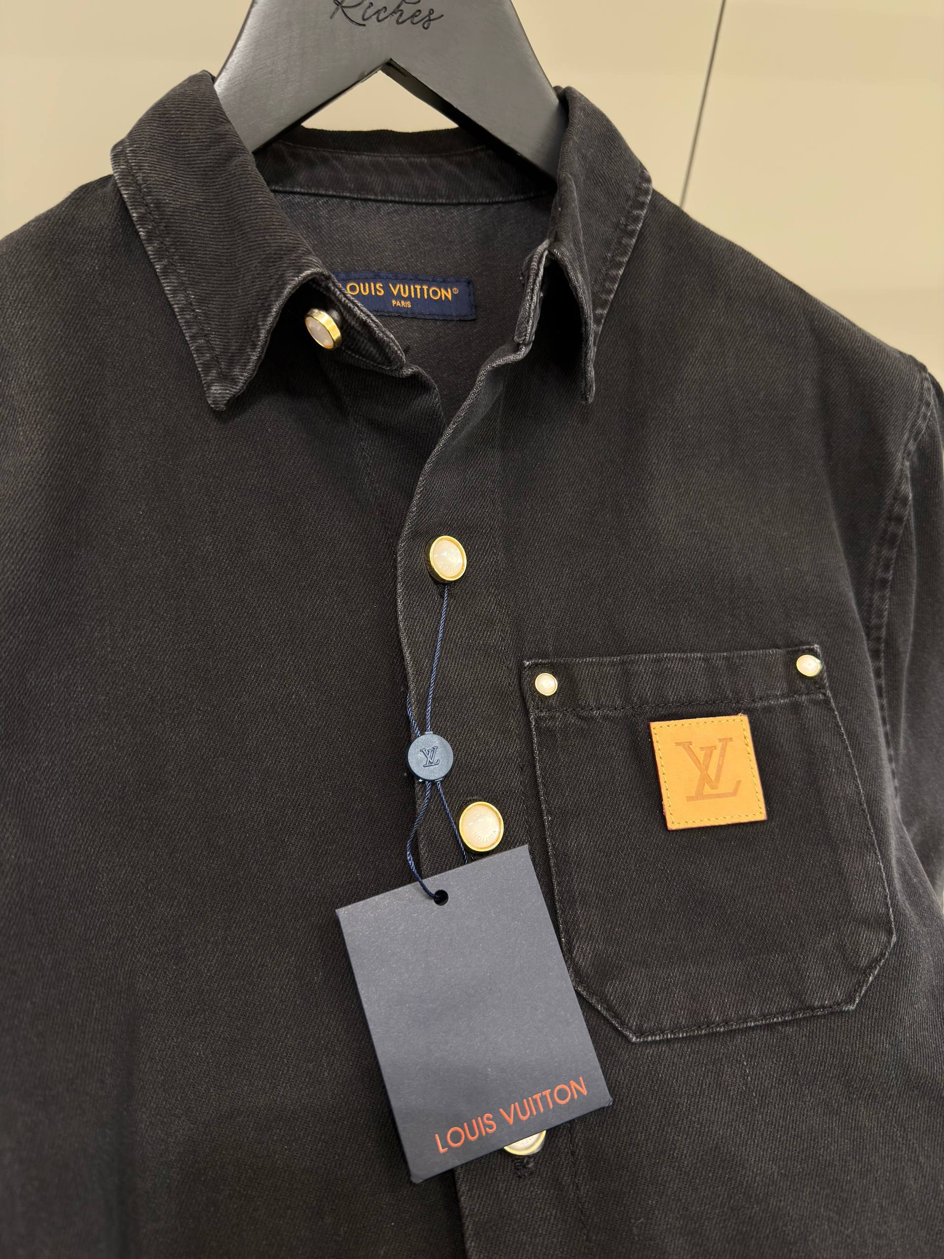 Louis Vuitton - LV128